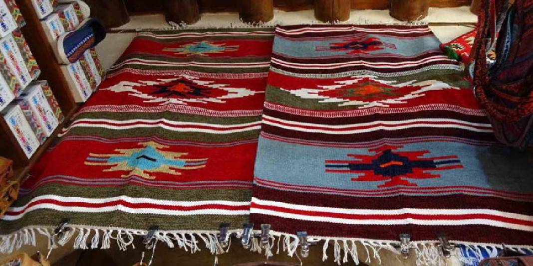 Geleneği yaşatmak için 80 yılını verdi: Özenle tek tek dokuyor 3